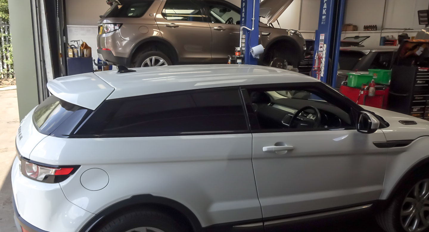Quality Service at Reasonable Prices for your Land Rover or Range Rover