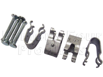 FF006877 - Fixing Pins and Clips for Handbrake Shoes - Land Rover Discovery 3