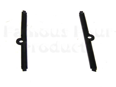 FF000725 - Valley Gasket End Seals - Classic Range Rover 1970-85 Models