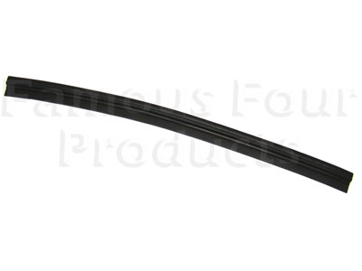 FF001116 - Rear Safari End Door Floor Seal - Land Rover 90/110 & Defender