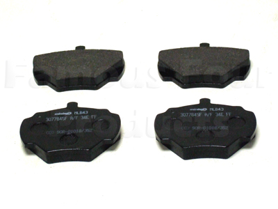 Rear Brake Pads - Land Rover Discovery 1995-98 Models - Brakes