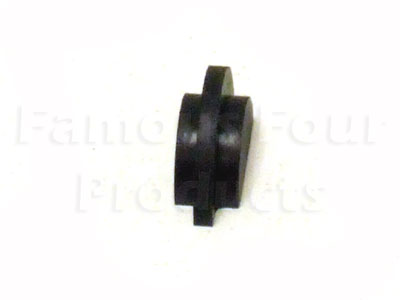 FF001600 - Rocker Shaft End Seals - Land Rover Discovery 1989-94