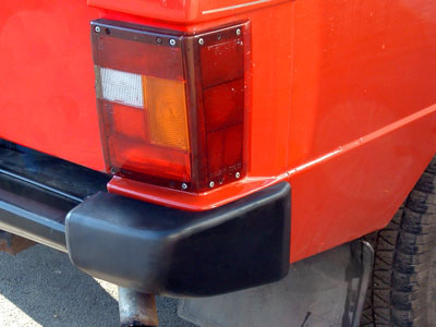 FF002028 - Bumper End Cap - Rear - Classic Range Rover 1986-95 Models