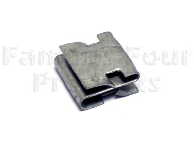 FF002030 - Fixing Clip - Bumper End-Cap  - Classic Range Rover 1986-95 Models