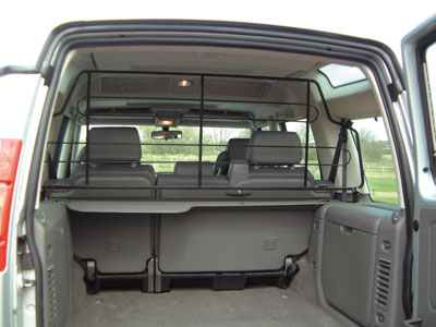 FF002382 - Dog Guard - Land Rover Discovery Series II