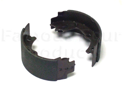 Handbrake Shoe Set - Classic Range Rover 1970-85 Models - Brakes