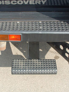 FF003743 - Hydraulic Rear Folding Step - Genuine Part - Land Rover Discovery 1994-98