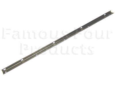 FF004815 - Front Wing Fixing Angle - Classic Range Rover 1970-85 Models