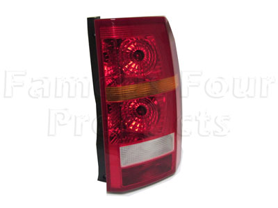 FF005429 - Rear Body Light Cluster - Land Rover Discovery 3