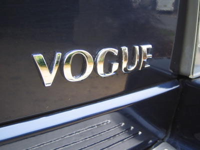 FF005563 - Tailgate Lettering VOGUE - Range Rover Second Generation 1995-2002 Models