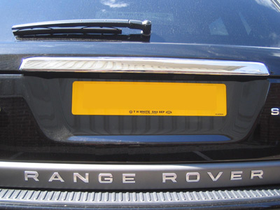 FF005591 - Tailgate Light Housing Cover - Chrome Effect - Range Rover Sport to 2009 MY