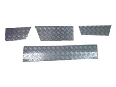 Lower Side Skirt Chequerplate Kit - '300' Series Discovery (1995-98 Models)