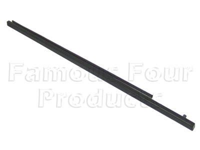 Door Weatherstrip Outer Waist Seal - Land Rover Discovery 4 (L319) - Body