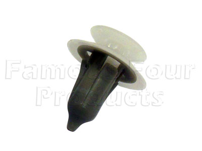 FF007445 - Trim Fixing Clip for Rear Bumper Finisher - Land Rover Discovery Series II