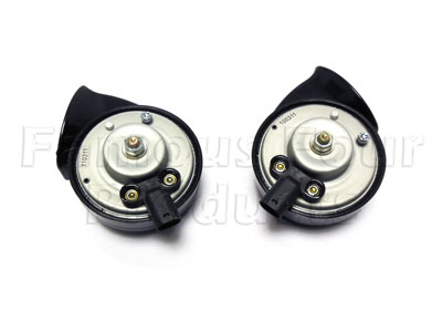 Horn Assembly - Range Rover Third Generation up to 2009 MY (L322) - Electrical