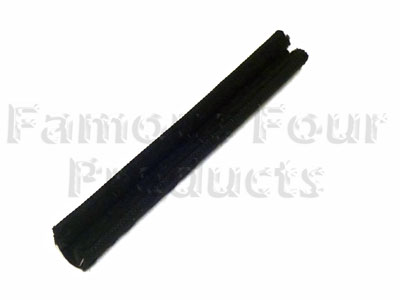 FF007628 - Rear Side Door Fixed Quarter Window Channel - Top Horizontal - Land Rover 90/110 & Defender