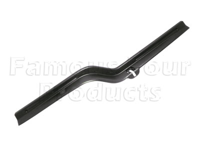FF007860 - Lower Tailgate Upper Trim - Land Rover Discovery 4