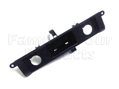FF007949 - Instrument Panel Centre Moulding - Land Rover Discovery 3