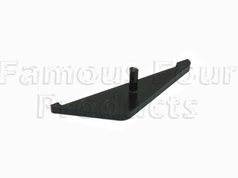 FF008624 - Air Vent Grille Trim Finisher - Bulkhead - Classic Range Rover 1970-85 Models