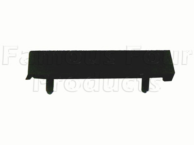 FF009292 - Air Vent Grille Trim Finisher - Bulkhead - Classic Range Rover 1970-85 Models