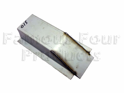 FF010364 - B Pillar Bottom Repair Weld-on Boot - Land Rover Discovery 1989-94