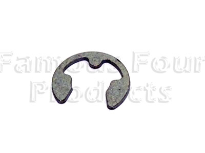 Clip - Handbrake Cable - Land Rover Discovery 4 (L319) - Brakes