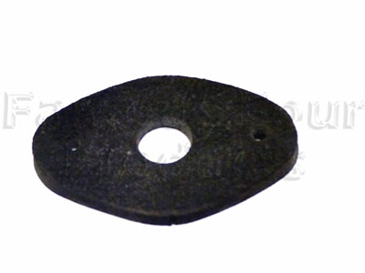 Rubber Gasket - Underbonnet Courtesy Lamp - Classic Range Rover 1970-85 Models - Body