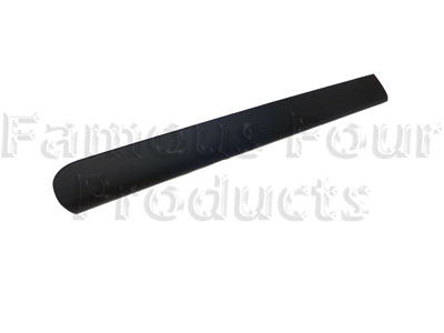 D Pillar Trim Panel - Exterior - Land Rover Discovery Series II (L318) - Body