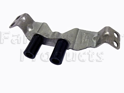 Bracket - Crosslink Pipe - Land Rover Discovery 3 - Exhaust