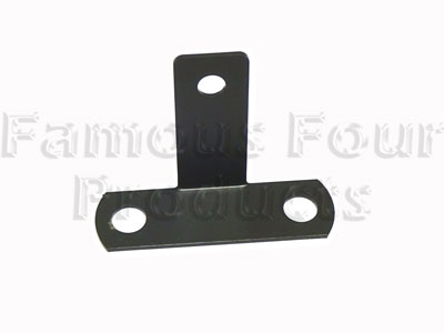 FF011163 - Bracket - Lower Swivel Pin - Land Rover 90/110 & Defender