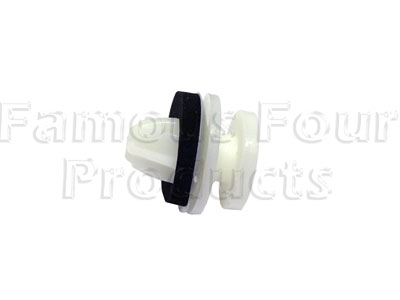 FF011624 - Fixing Clip - Rear Wheel Arch Trim to Wing - Land Rover Discovery 3