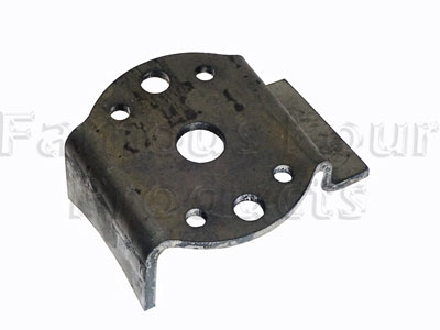 Spring Mount Axle Bracket - Land Rover Discovery 1995-98 Models - Propshafts & Axles