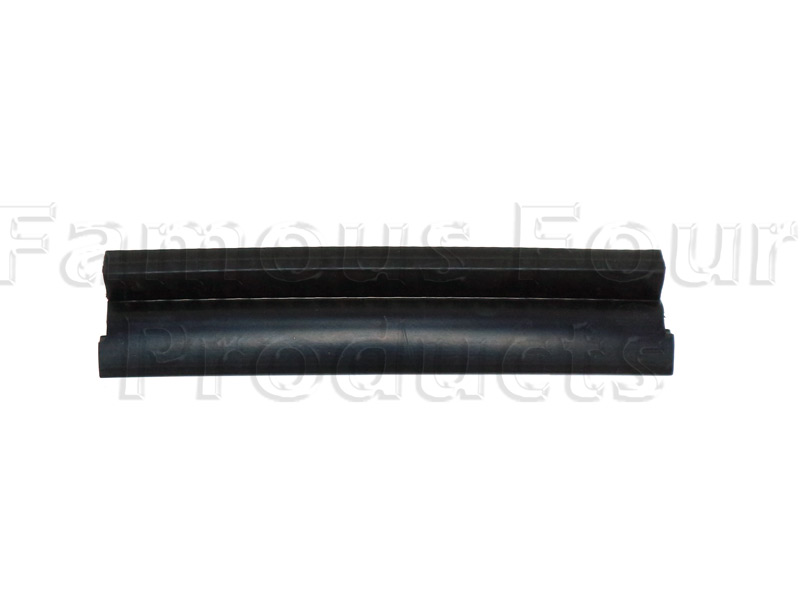 FF011889 - Bulkhead to Front Wing Top Seal Strip - Land Rover 90/110 & Defender