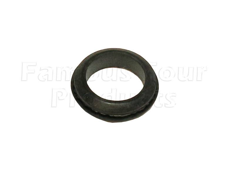 Rubber Grommet - Wiper Spindle - Land Rover Discovery Series II - Body