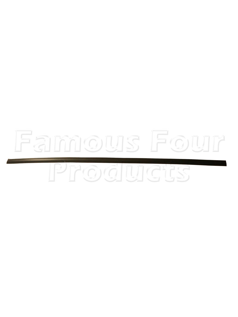 Front Windscreen Rubber Finisher - Classic Range Rover 1986-95 Models - Body