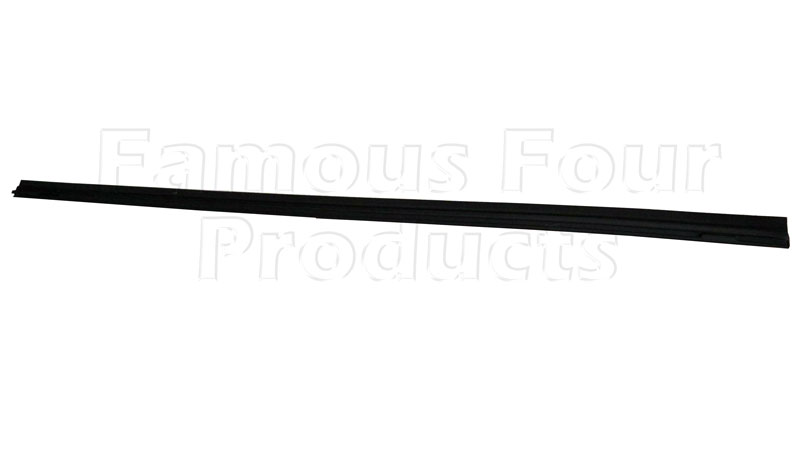 Front Windscreen Rubber Finisher - Classic Range Rover 1986-95 Models - Body