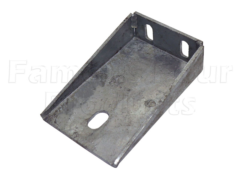 Body Mounting Bracket - Rear of Rear Lower Body - Land Rover 90/110 & Defender (L316) - Body Fittings