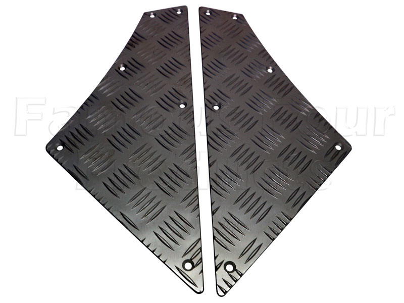 110 Chequerplate Rear of Rear Side Door Lower Quadrant Protectors - 90/110 and Defender